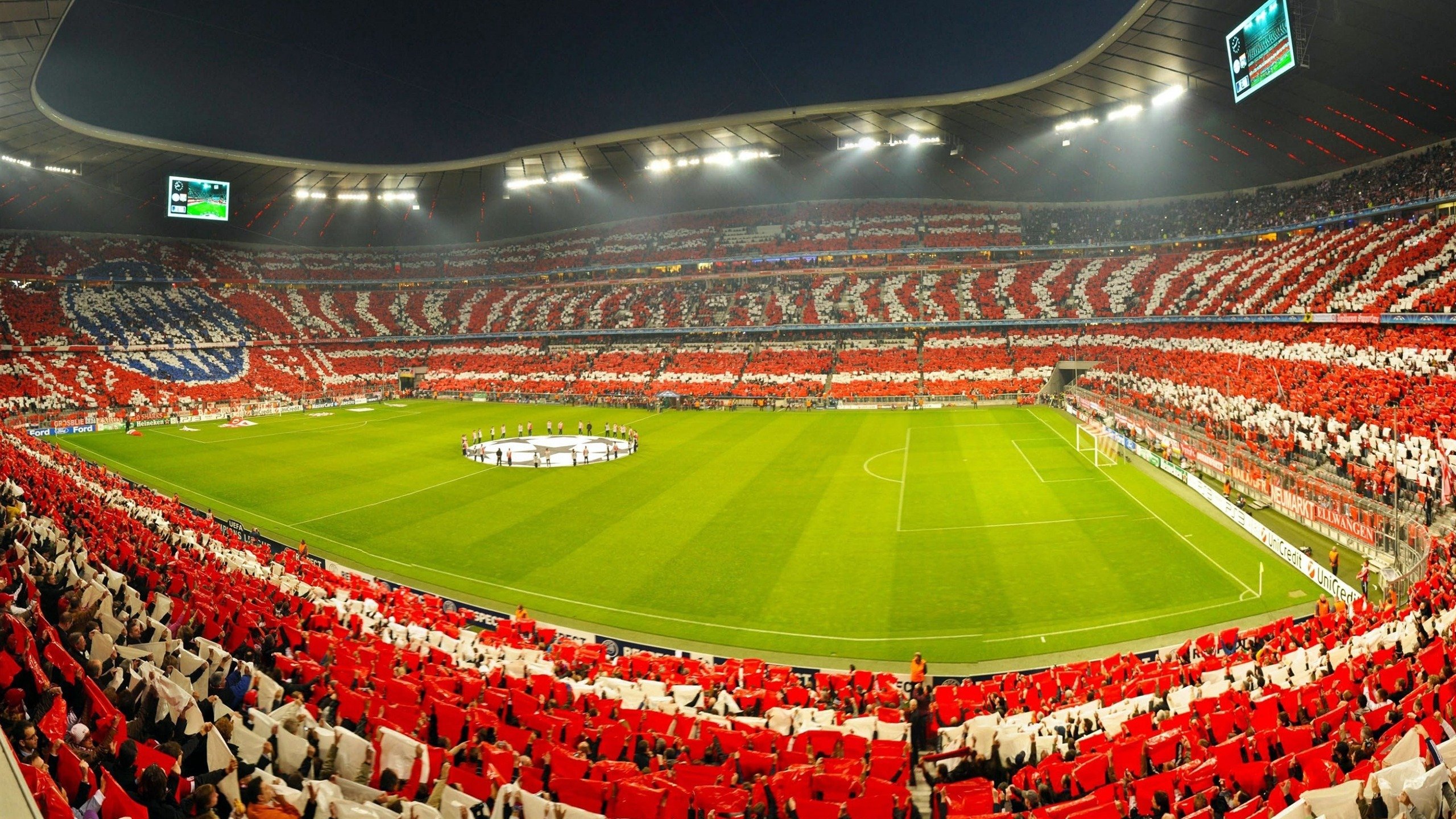 欧冠小组赛战报:巴塞罗那主场大胜,锋线组合状态火热,欧冠王朝巴塞罗那